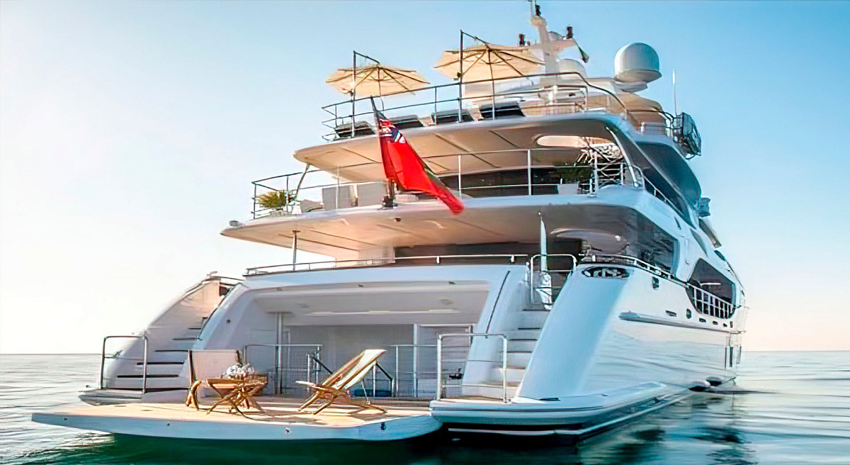 Аренда мега яхты Benetti Crystal 140 - Nela во Франции